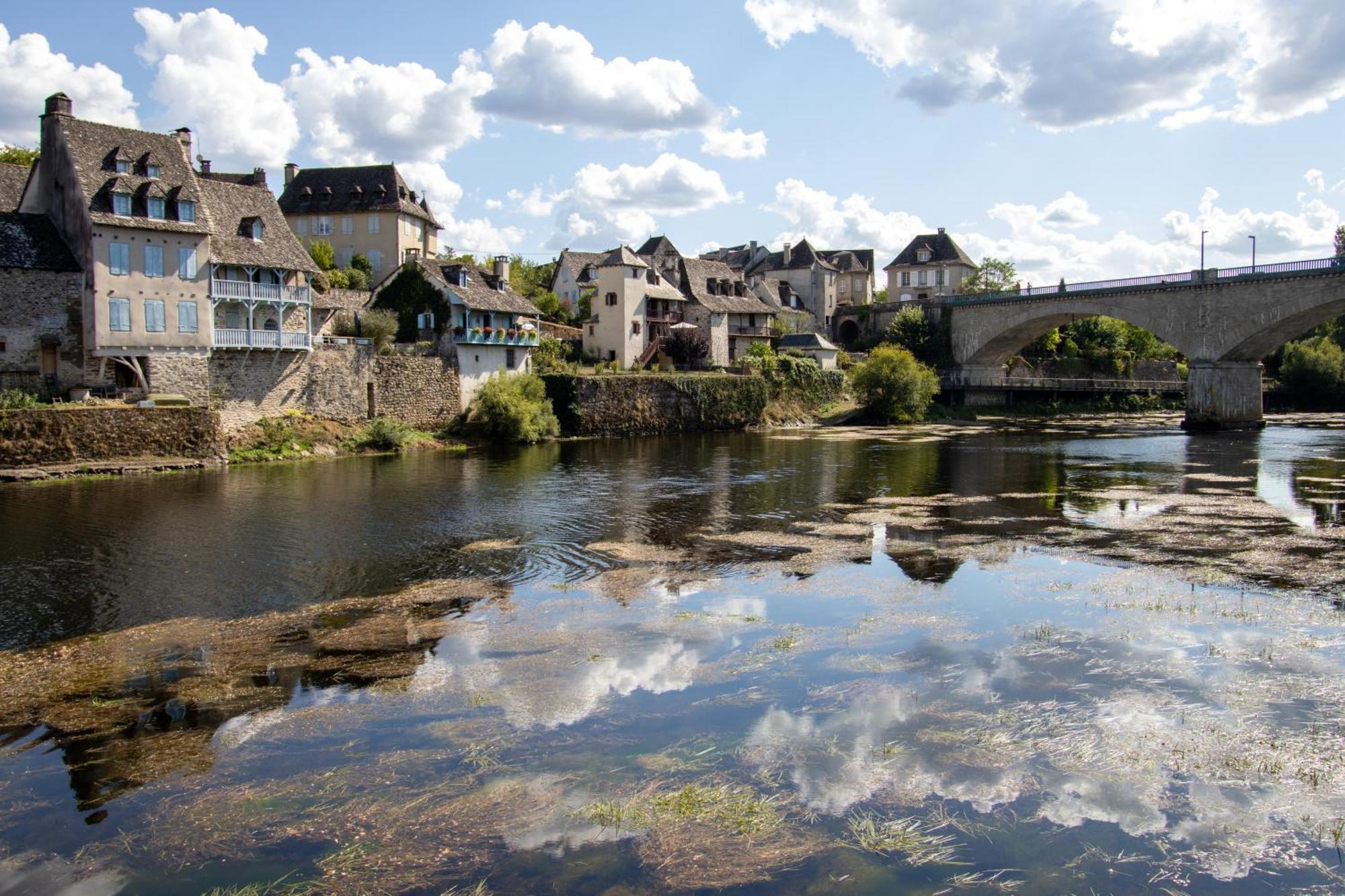 Maison D'Hotes Les Jardins Saint Eloi Le Lonzac Exteriör bild